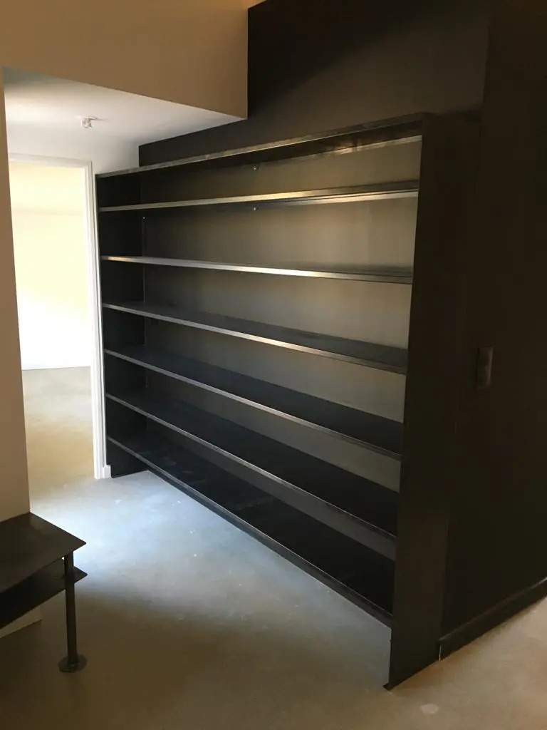Bibliothèque acier